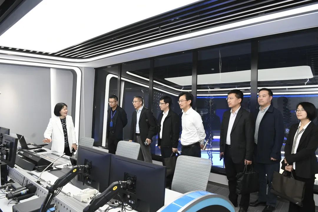 公海贵宾会5500集团与杭报集团签订战略合作协议(图4)
