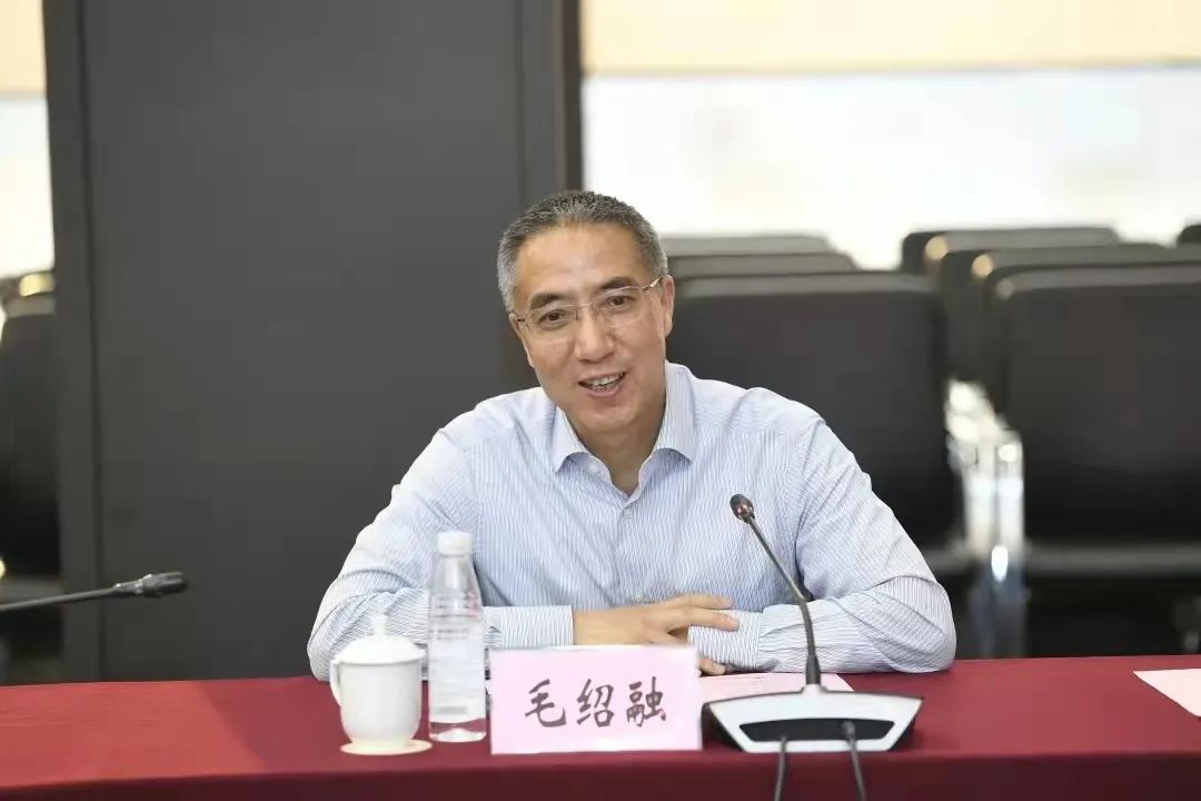 公海贵宾会5500集团与杭报集团签订战略合作协议(图2)